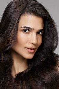 Help – I want to smooth my frizzy hair!